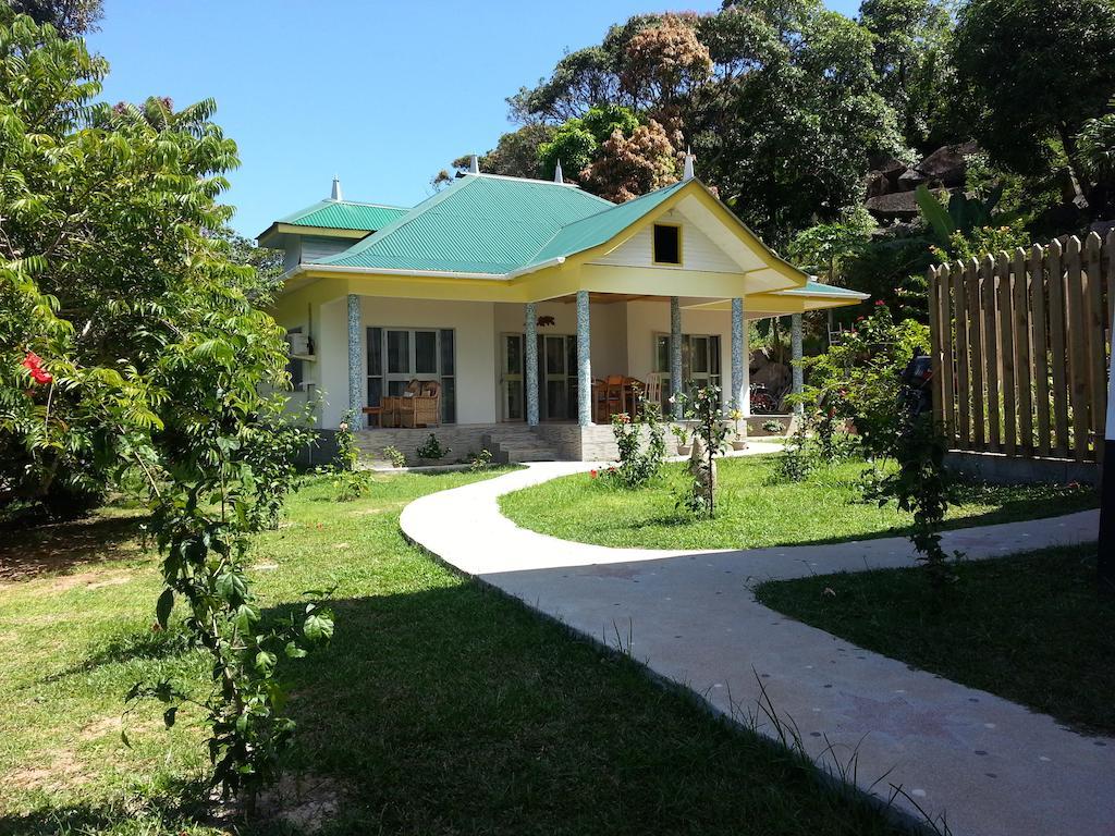Zanboza Guesthouse La Digue Room photo